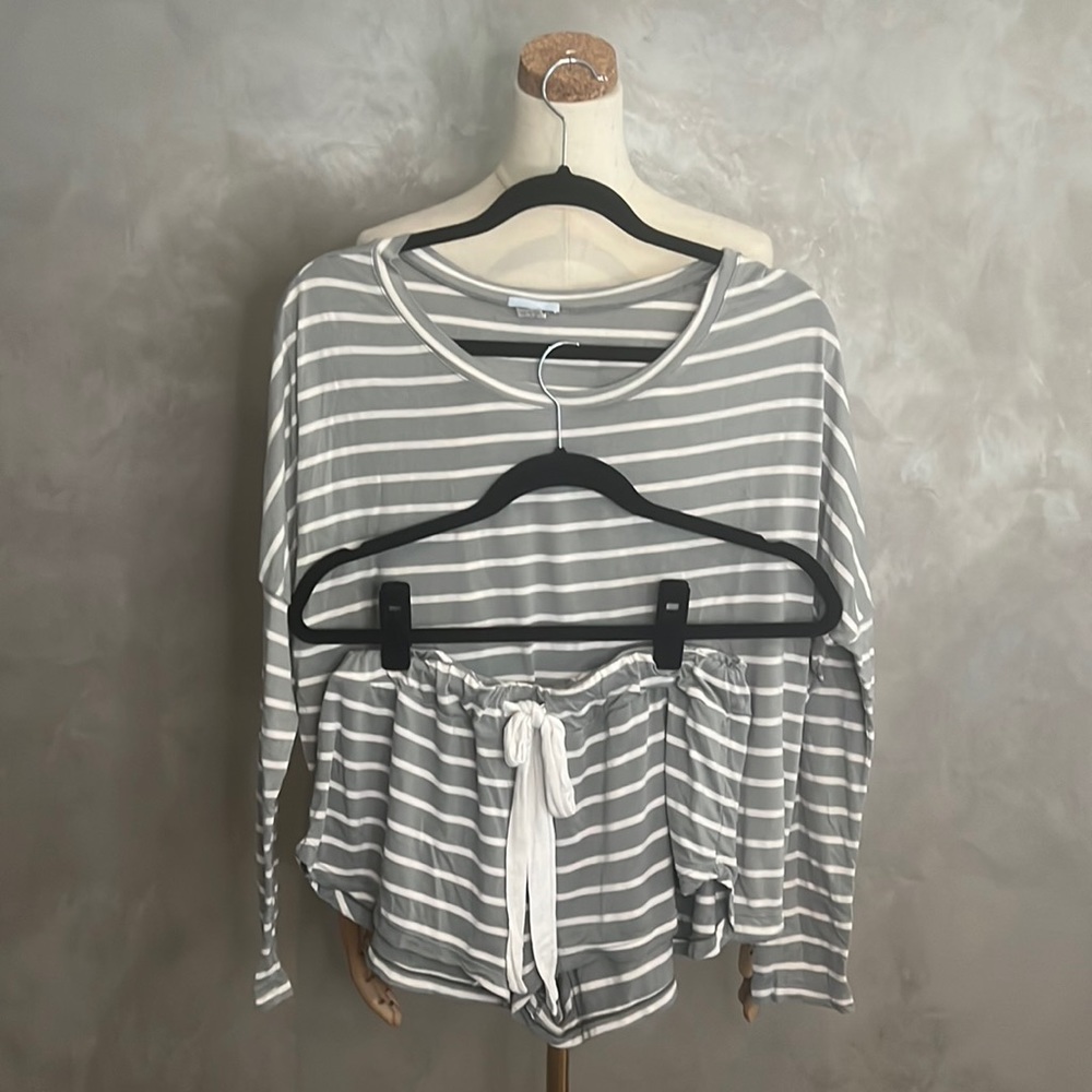 Eberjey Grey Striped 3 Piece Pajama Set, Pants, Shorts Pullover Sweatshirt M